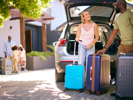 Mit dem Hyundai in den Urlaub: Sinnvolles Originalzubehör für die Ferienzeit - Hyundai Urlaub Zubehör: Checkliste für die Ferienfahrt