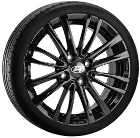 Hyundai Bayon Winterkomplettrad, Manik Black 6,5x17 ET49 + Hankook W320