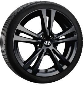 Hyundai i30 PD Winterkomplettrad, HMD01 Black 7x17 ET47 + Pirelli, Powergy 2 Winter,