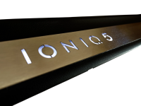 Einstiegsleisten beleuchtet - vorne, IONIQ 5