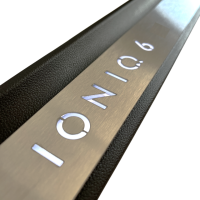 Entry guards illuminated - front, IONIQ 6