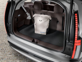 Reversible trunk mat, IONIQ 9